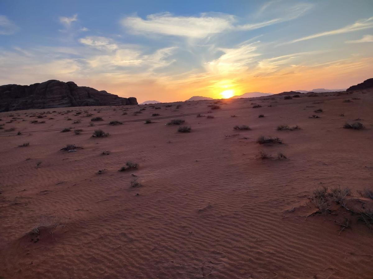 Nature Star Camp Hotel Wadi Rum Bagian luar foto